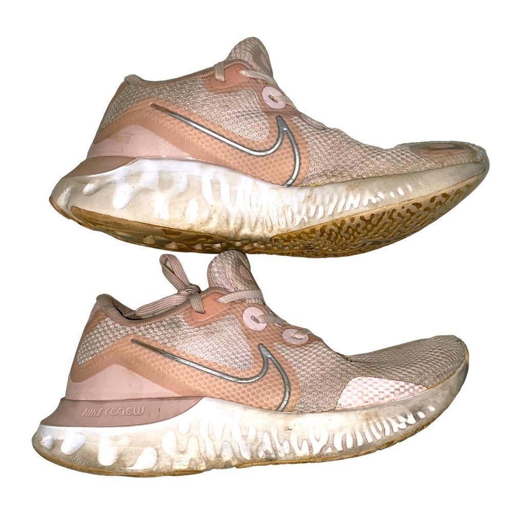 Nike Renew Run ‘Barely Rose’ Women’s Size 9